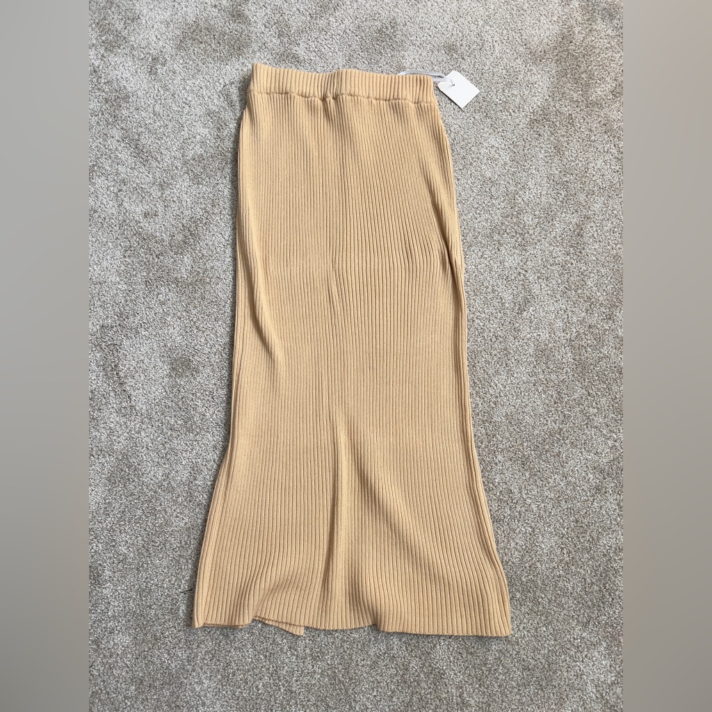Beklina Ribbed Midi Knit Skirt — image 5 of 8